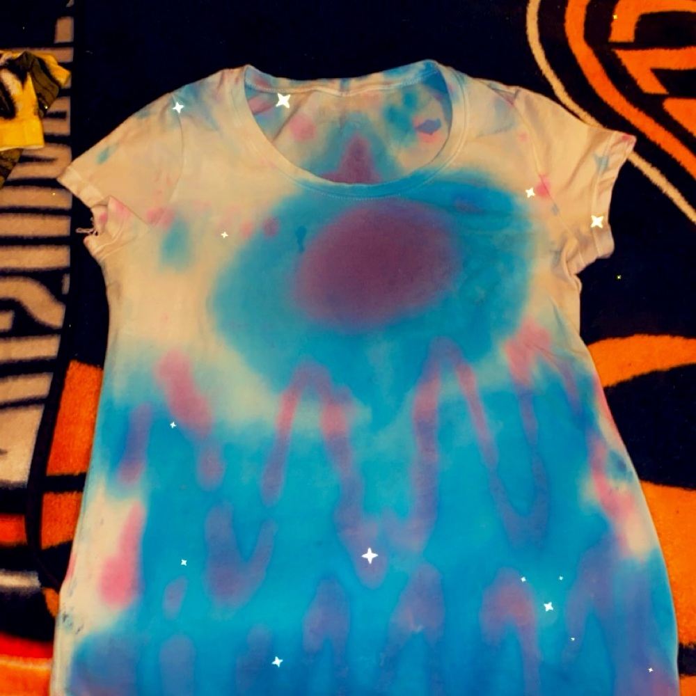 Tie dyed shirt (SELF MADE) women’s junior